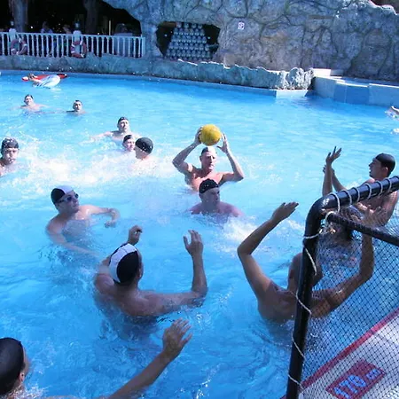Ξενοδοχείο Grand Aquarium 4*