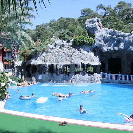 Ξενοδοχείο Grand Aquarium İcmeler