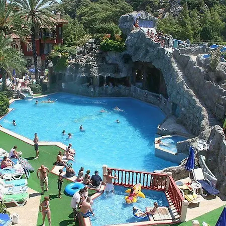 Grand Aquarium