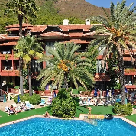 Grand Aquarium Hotel İçmeler