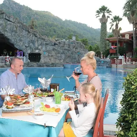 Ξενοδοχείο Grand Aquarium İcmeler