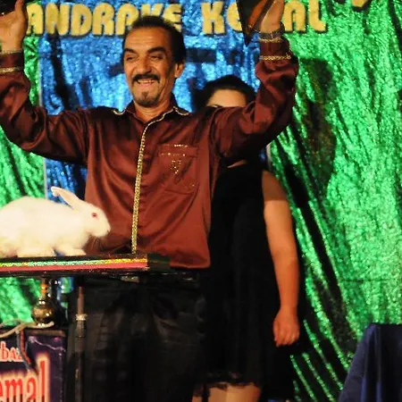 Grand Aquarium Hotel