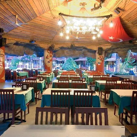 Grand Aquarium Hotel İçmeler