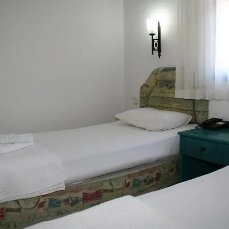 Grand Aquarium Hotel 4*