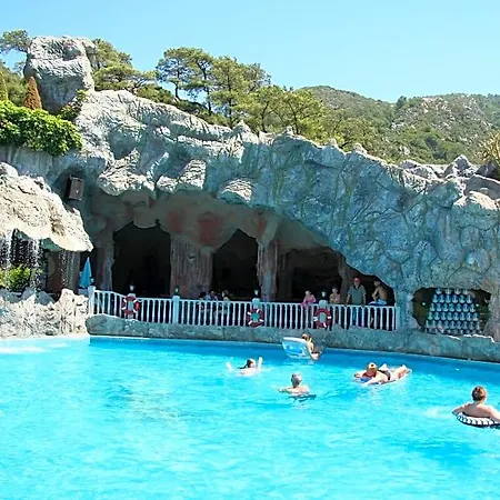 호텔 Grand Aquarium 4*
