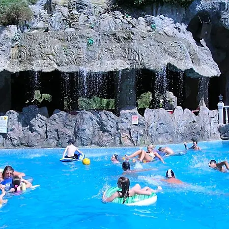 Grand Aquarium