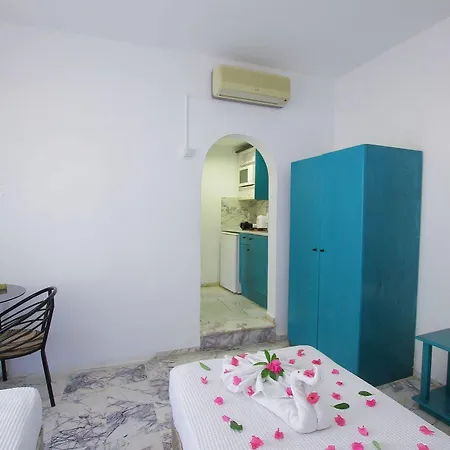 Grand Aquarium Hotel 4*