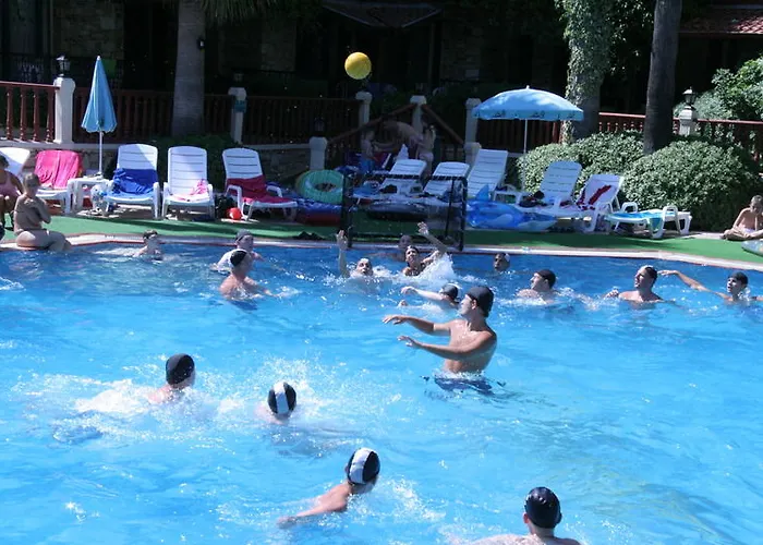 Hotel Grand Aquarium İçmeler