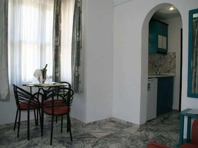 Grand Aquarium Hotel İçmeler