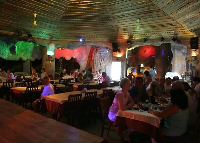 Hotel Grand Aquarium İçmeler