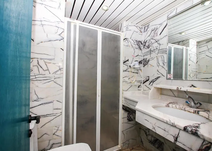 Hotel Grand Aquarium İçmeler