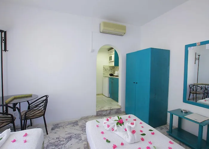 Grand Aquarium Hotel 4*