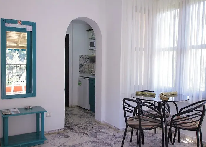 Grand Aquarium Hotel