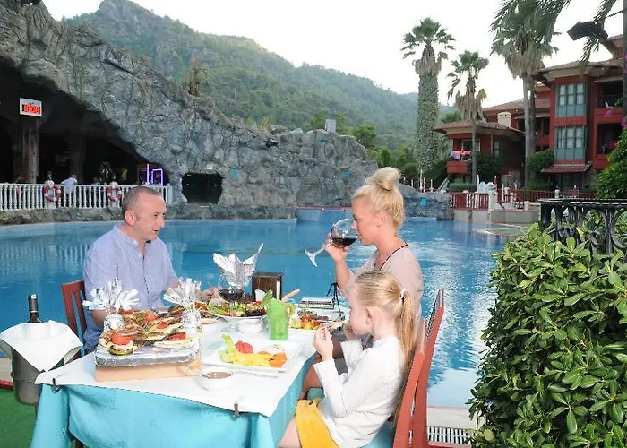 Hotel Grand Aquarium İçmeler