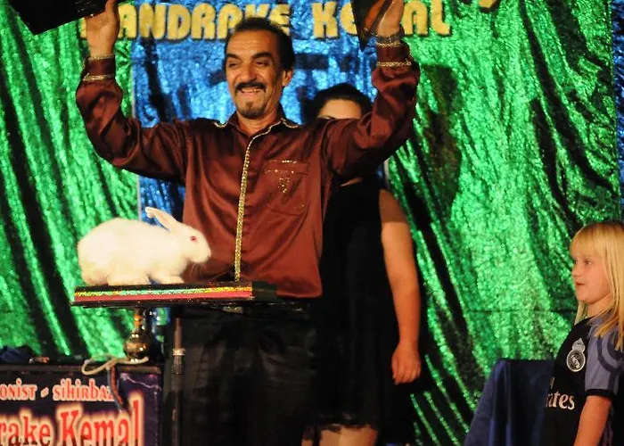 Grand Aquarium Hotel