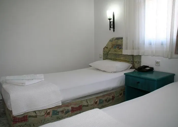 Grand Aquarium Hotel 4*