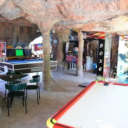 Grand Aquarium Hotel