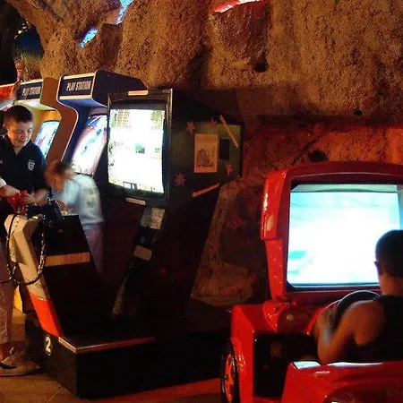 Grand Aquarium Hotel