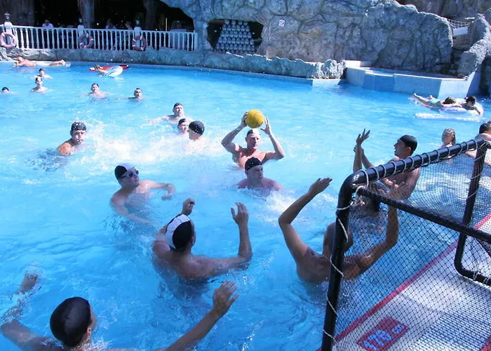 Отель Grand Aquarium 4*