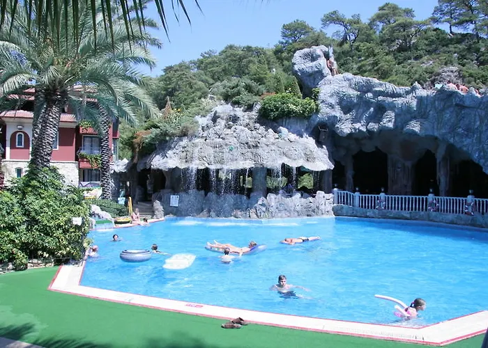 Отель Grand Aquarium Ичмелер