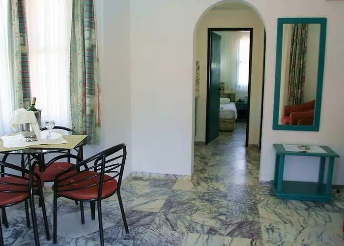 Отель Grand Aquarium