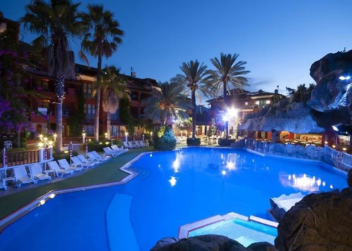 Отель Grand Aquarium 4*