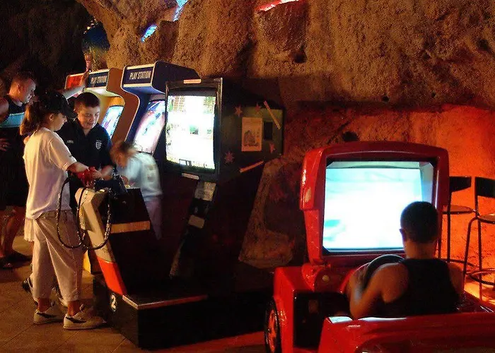 Grand Aquarium Отель